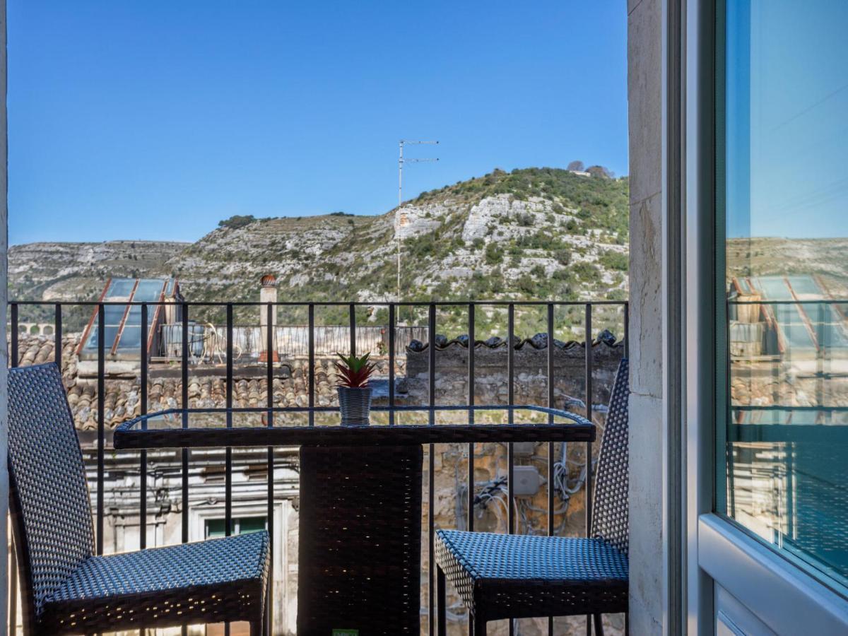 Vintage Holiday Home In Ragusa Ibla With Balcony Eksteriør bilde