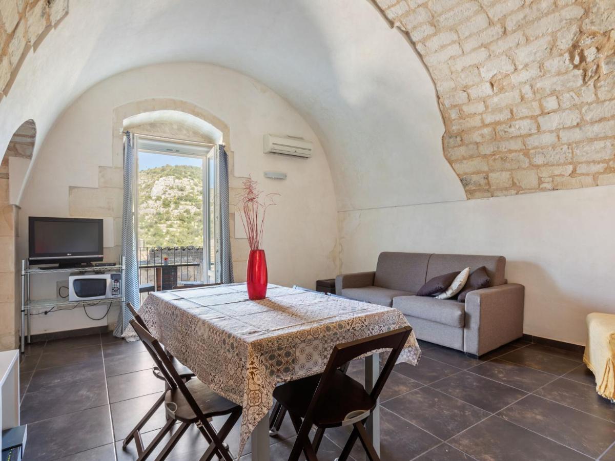 Vintage Holiday Home In Ragusa Ibla With Balcony Eksteriør bilde
